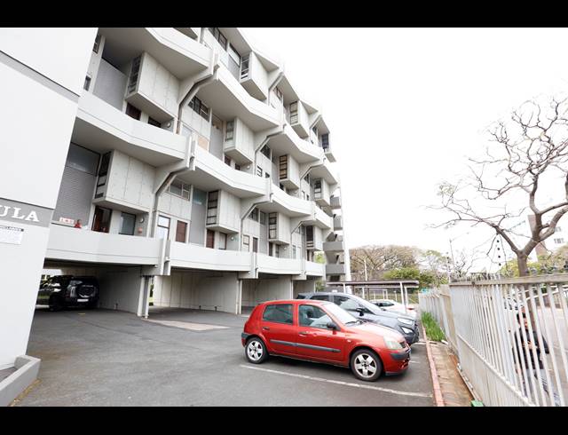 3 BEDROOM APARTMENT FOR SALE IN ESSENWOOD